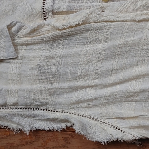 Kimchi Blue Allison Frayed Botton Down Tunic - Picture 12 of 16